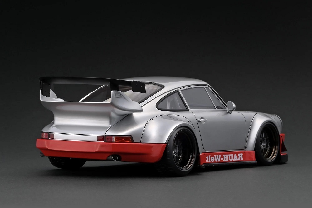 1/18 IG RWB 930 Silver/ Red (IG2480 )