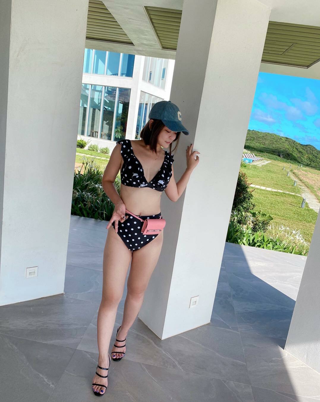 黑白圓點荷葉邊 比基尼(黑/白)