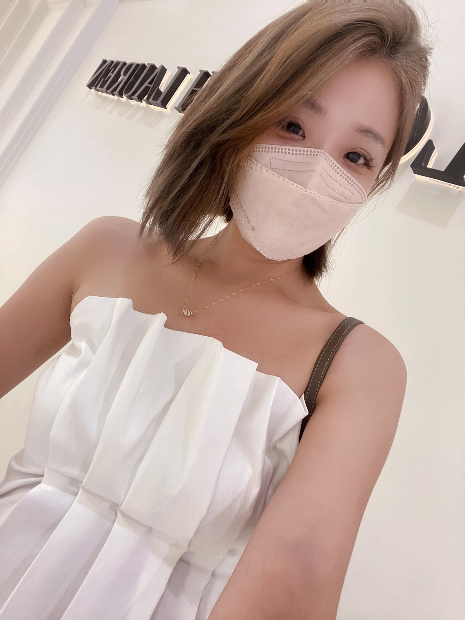 立體壓褶收腰 平口上衣(黑/白)