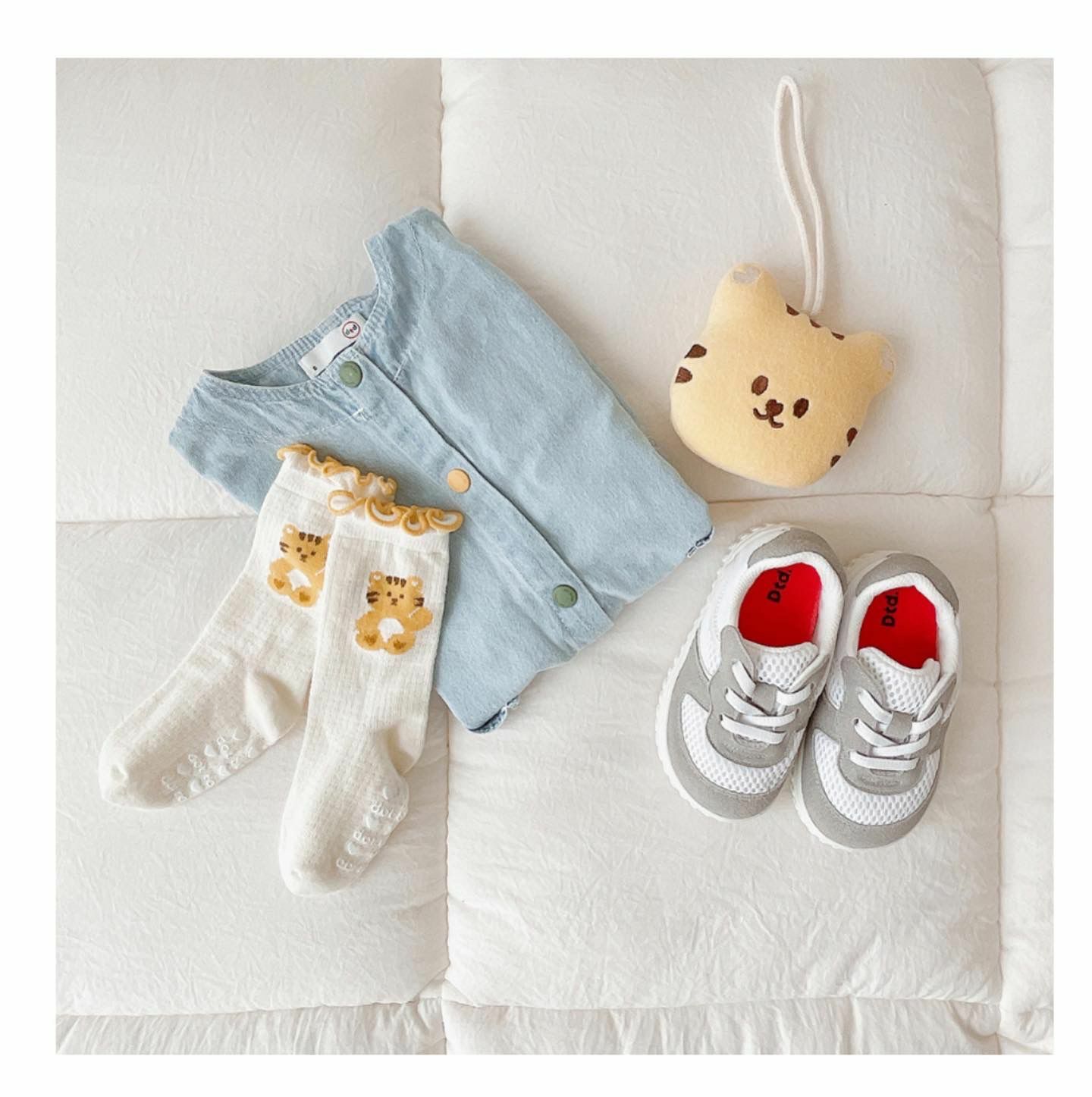 Dot to dot 卡通透氣襪