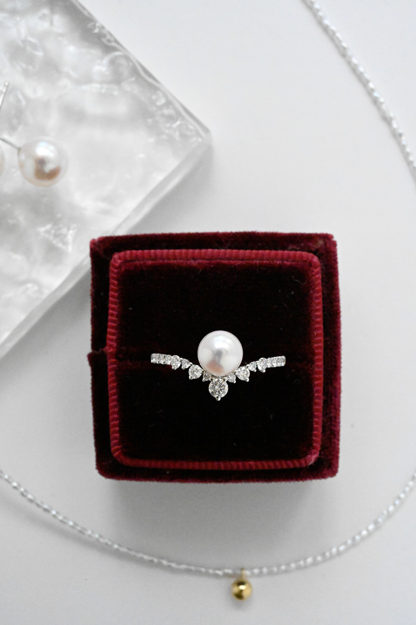 18K Sentia V Diamond & Pearl Ring