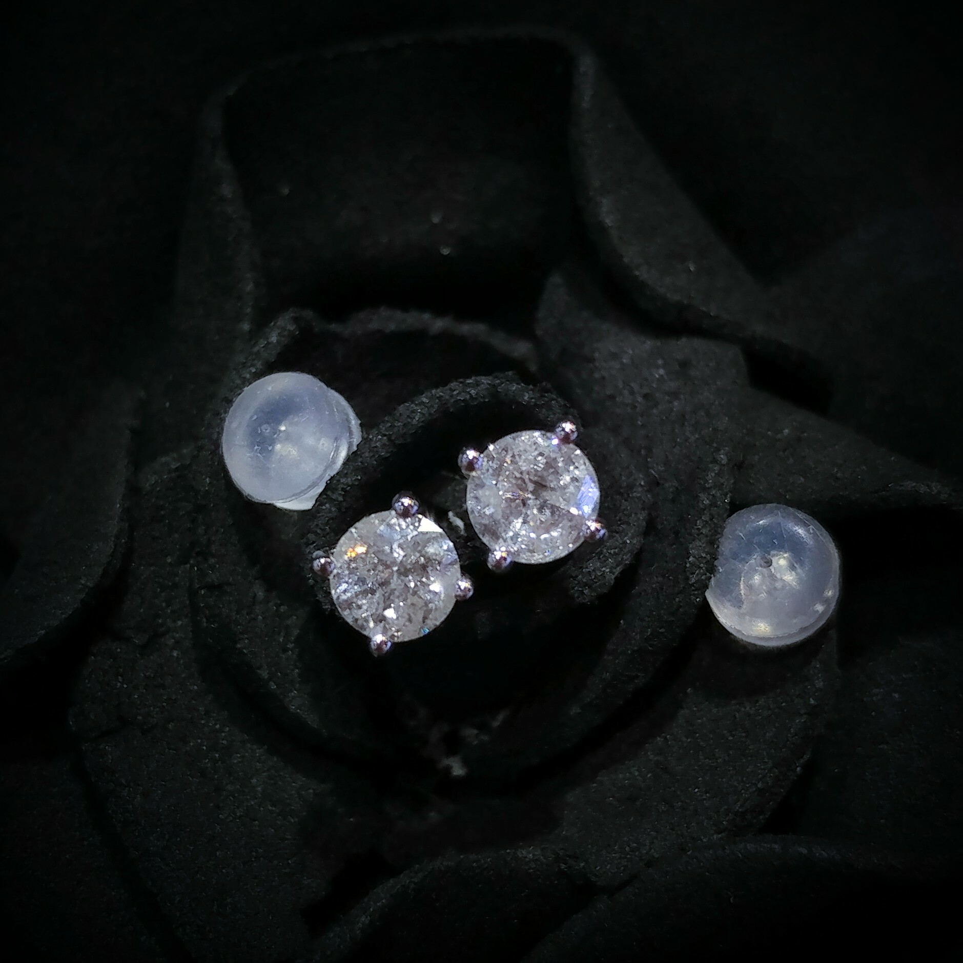 全新18K白金【主石76份鑽石】四爪耳環