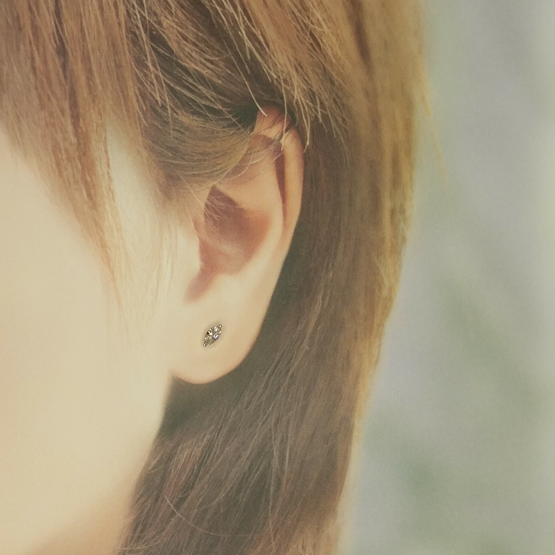 全新18K白金【主石46份欖尖形鑽石】耳環