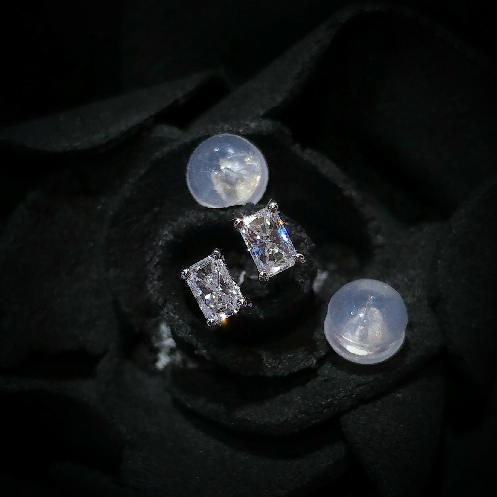 全新18K白金【主石31份方形鑽石】耳環