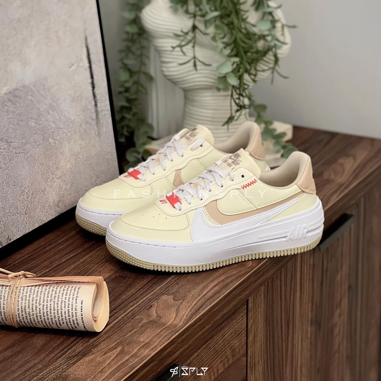 Nike Air Force 1 PLT.AF.ORM 鵝黃奶茶厚底DZ2755-121