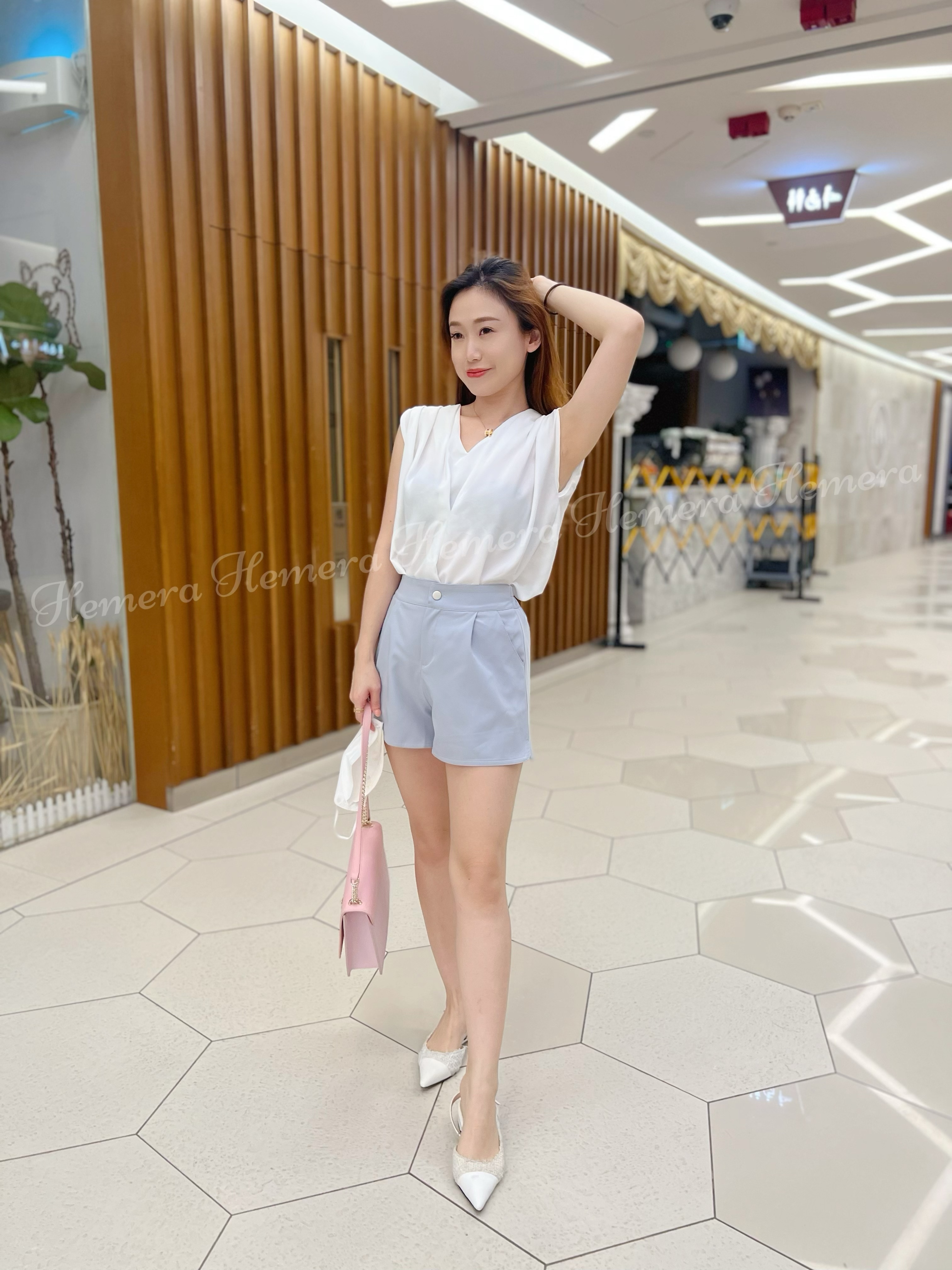 V-Cut Chiffon Working Top TP22S0747