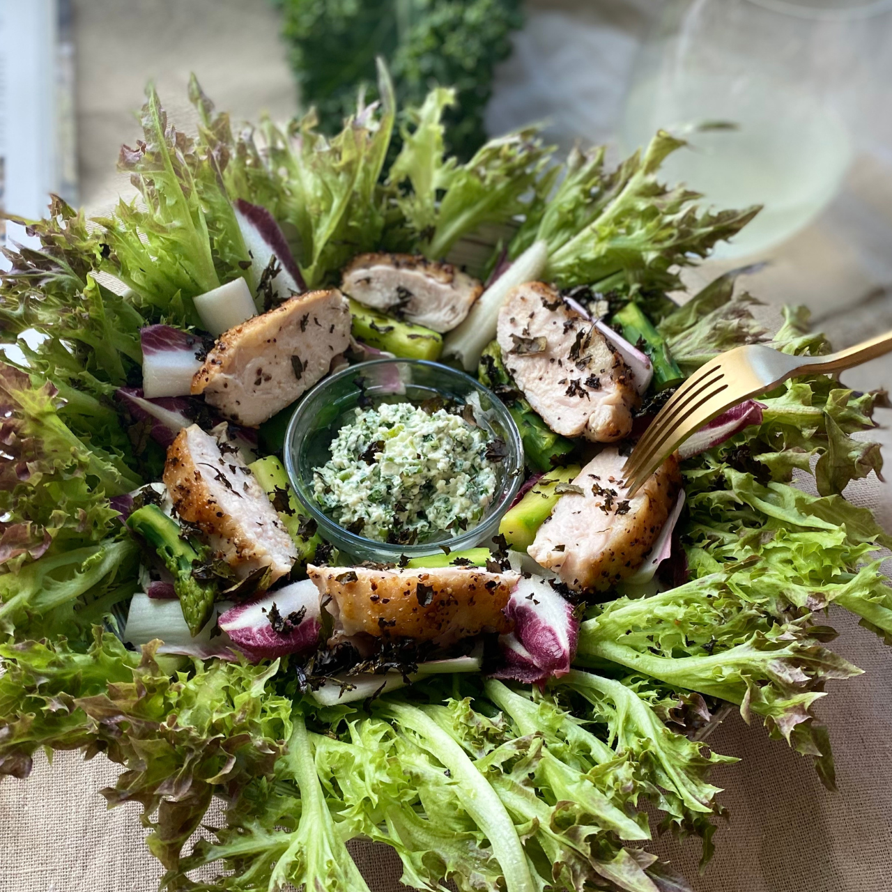 【竹地雞胸 羽衣甘藍奶油乳酪醬沙拉】食譜食材箱