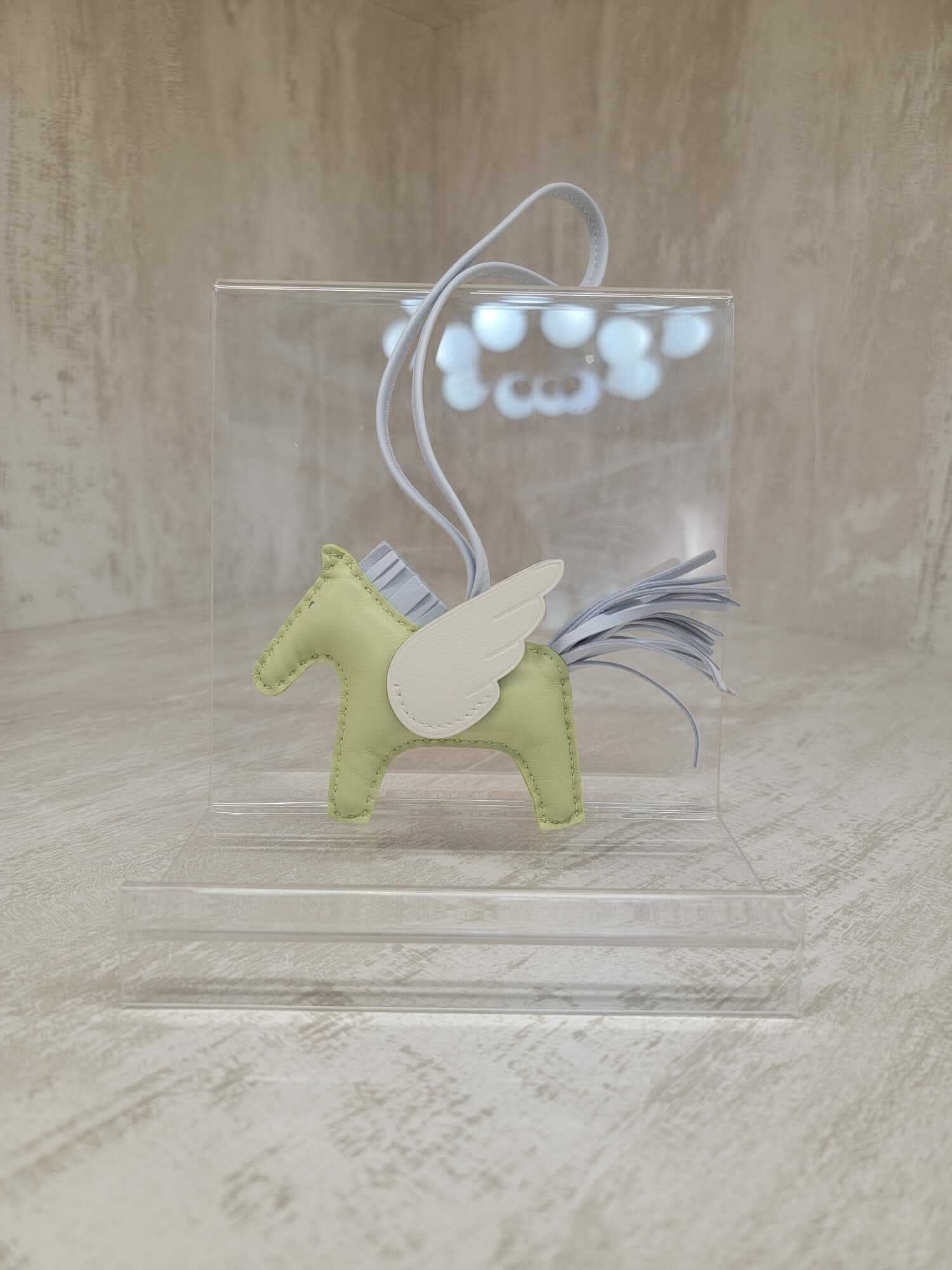 HERMES Rodeo Pegase R9 JAUNE BOURGEON/nata/t0 Bleu Brume pm size 飛馬嫩芽綠/奶油白/霧霾藍