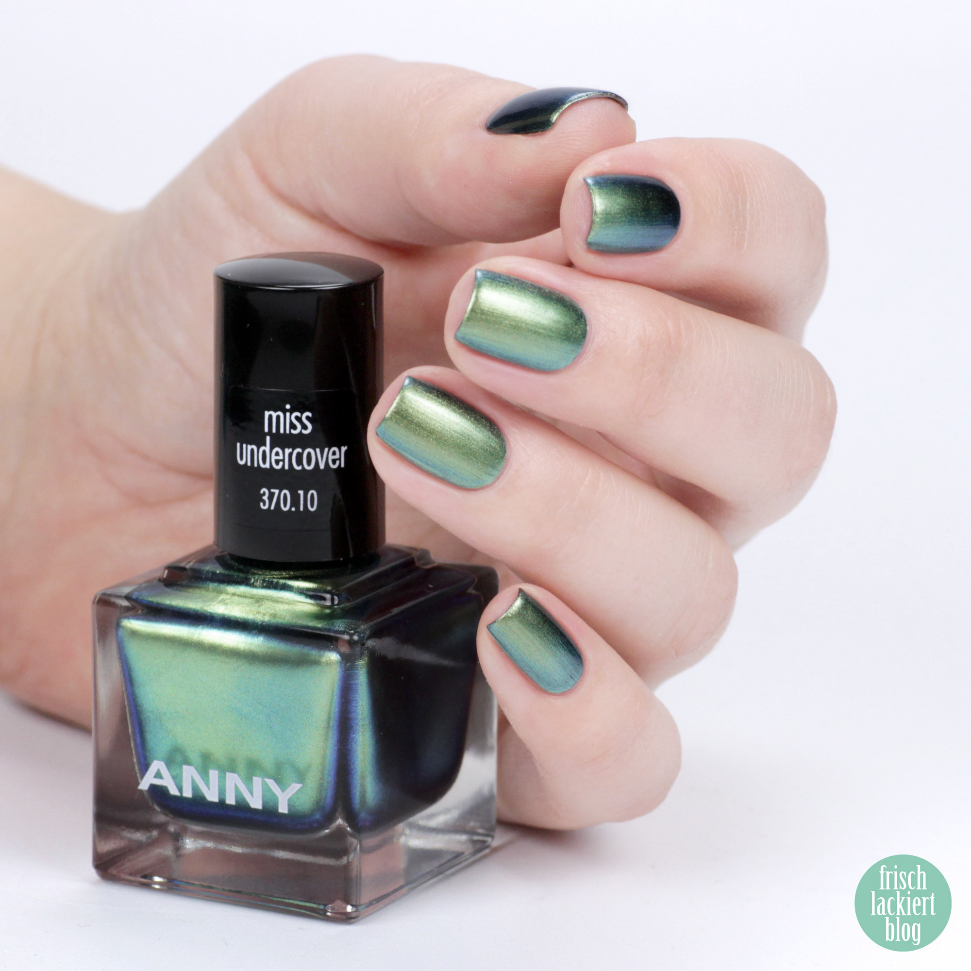 370.10 Miss Undercover