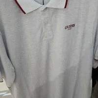 [S] GUESS UNISEX YOKO PINPOINT SEMI-OVER POLO T-SHIRT, GREY, NM2K0381-LGY [FINAL SALE] (SGU59)
