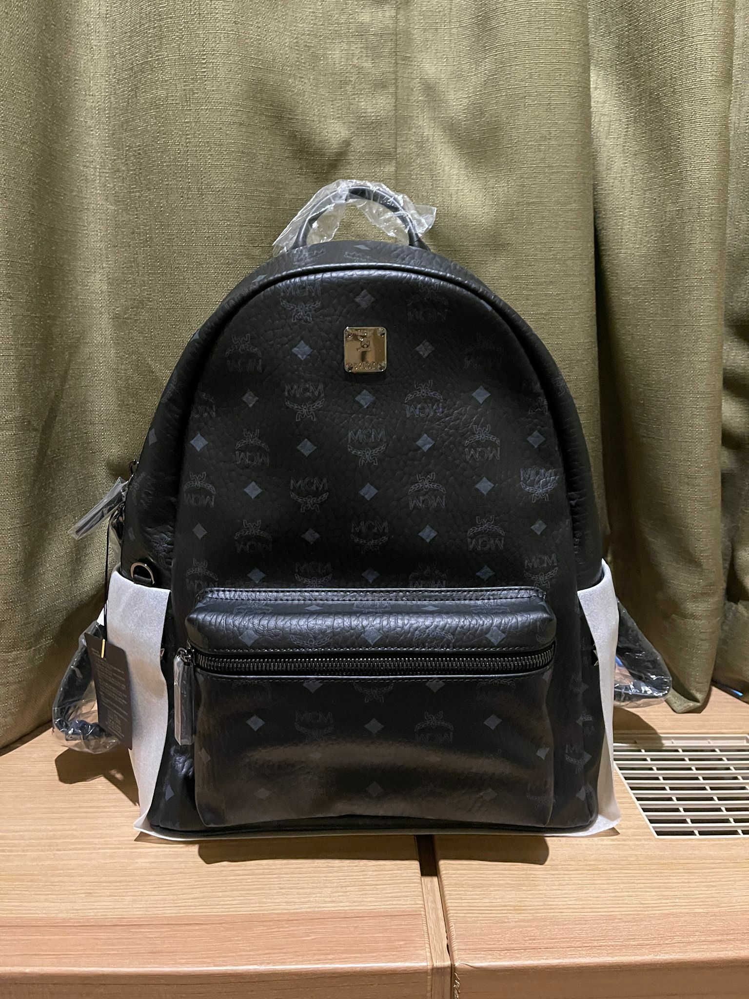 MCM LLG STARK BACKPACK 040 BK, 001