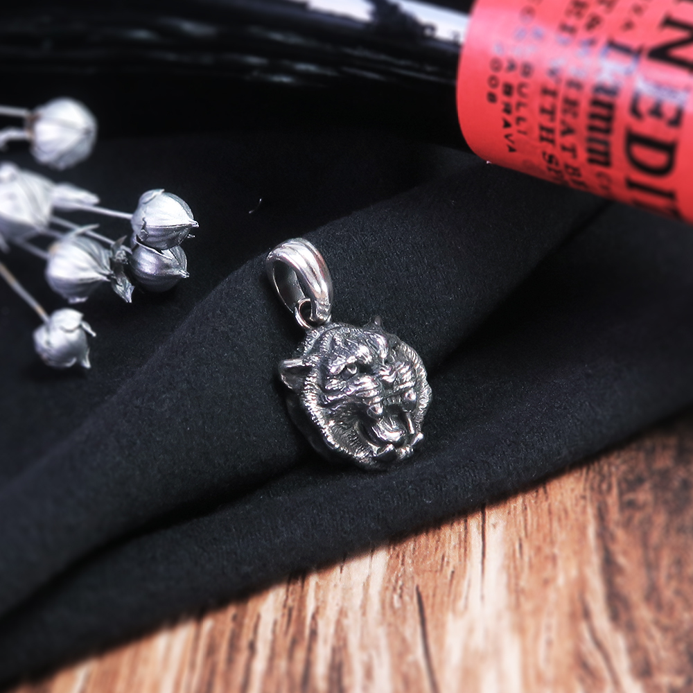 霸氣猛虎純銀墜子 老虎銀墜