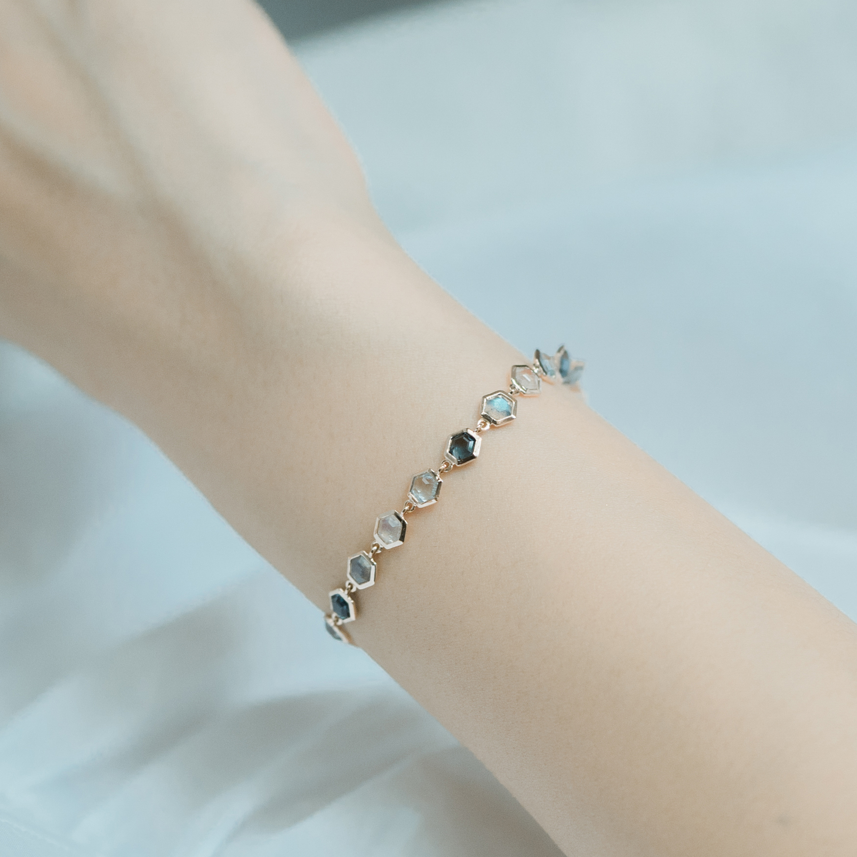 14k Hexagon藍色寶石手鍊