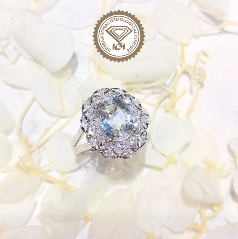 18K White Gold 3.04ct Sapphire and Diamond Ring