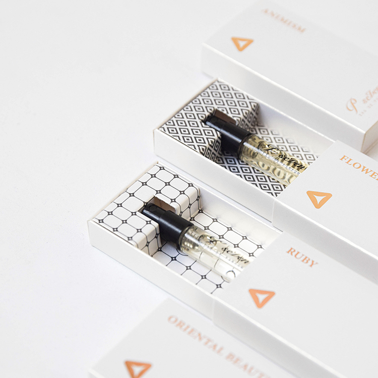 P.Seven《石縫之花Flower of Life》淡香水 | 3ml袖珍香 - 大地木質調