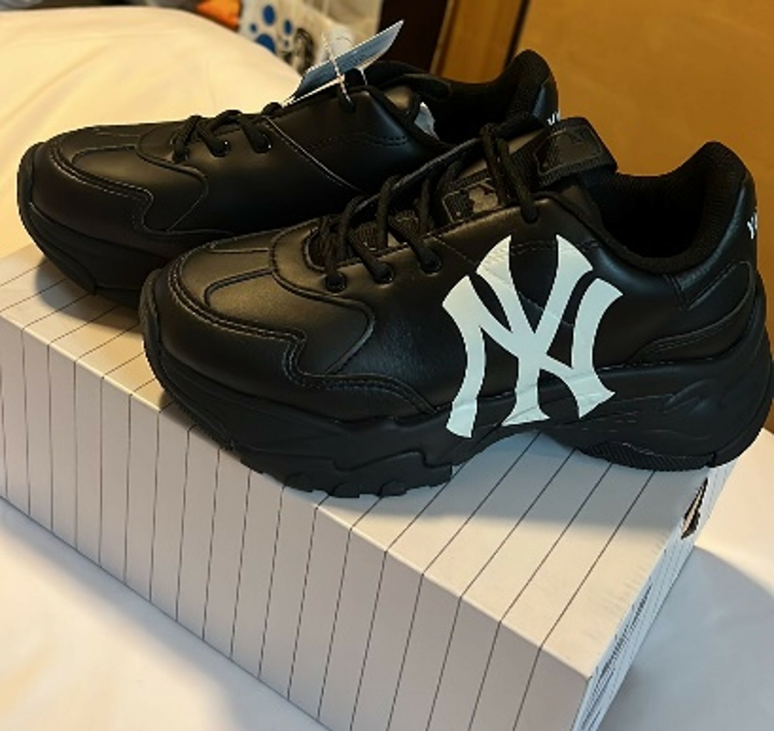 MLB BIG CHUNKY A BLACK SHOE