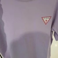 [S] GUESS UNISEX TRIANGLE SEMI-OVERFIT SHORT SLEEVE T-SHIRT, PURPLE, NM2K9360-LVT [FINAL SALE] (SGU87)