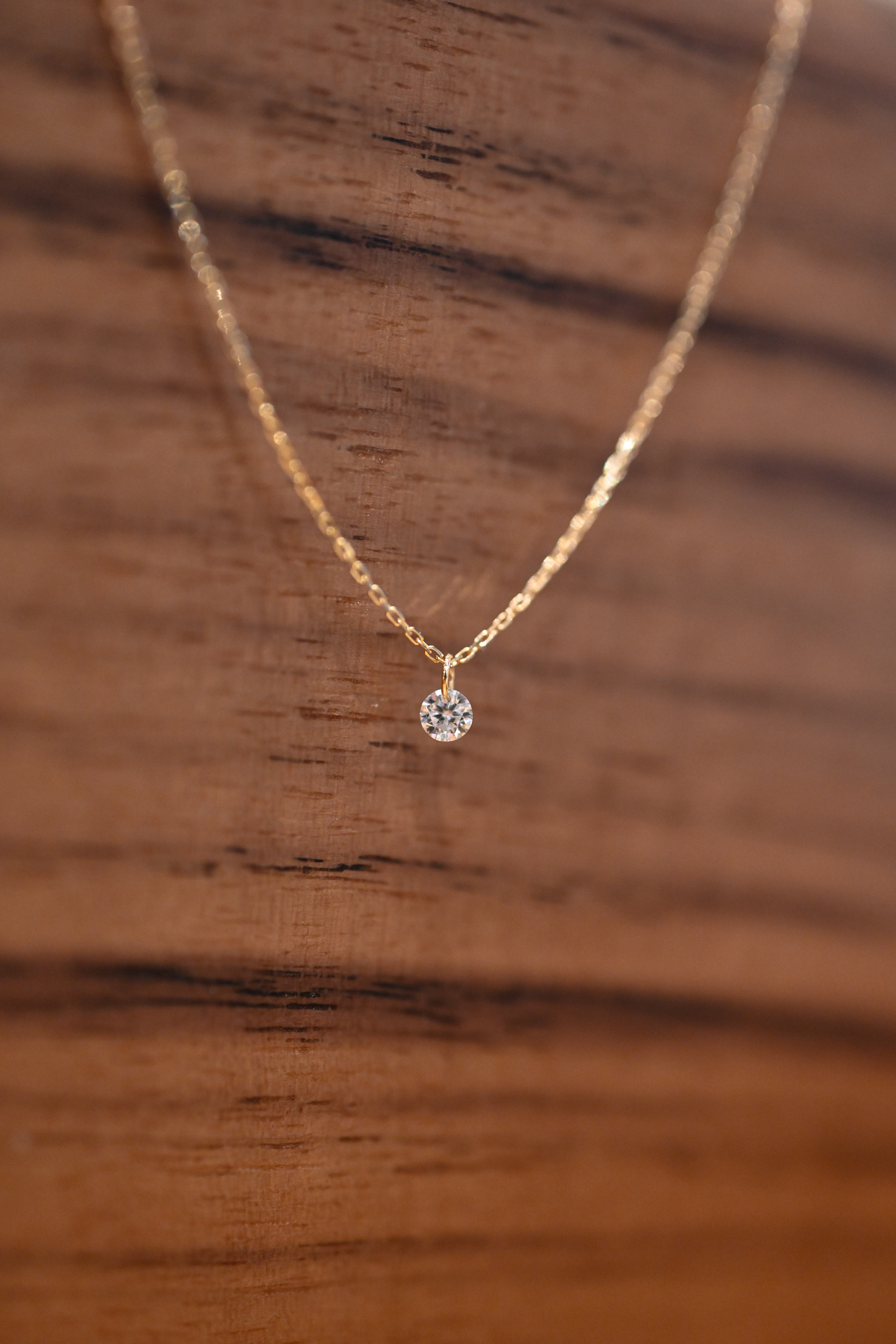 18K laser hole diamond Necklace