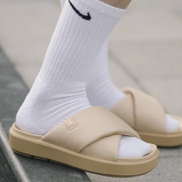 Air Jordan Sophia Slide 麵包拖鞋 棕色