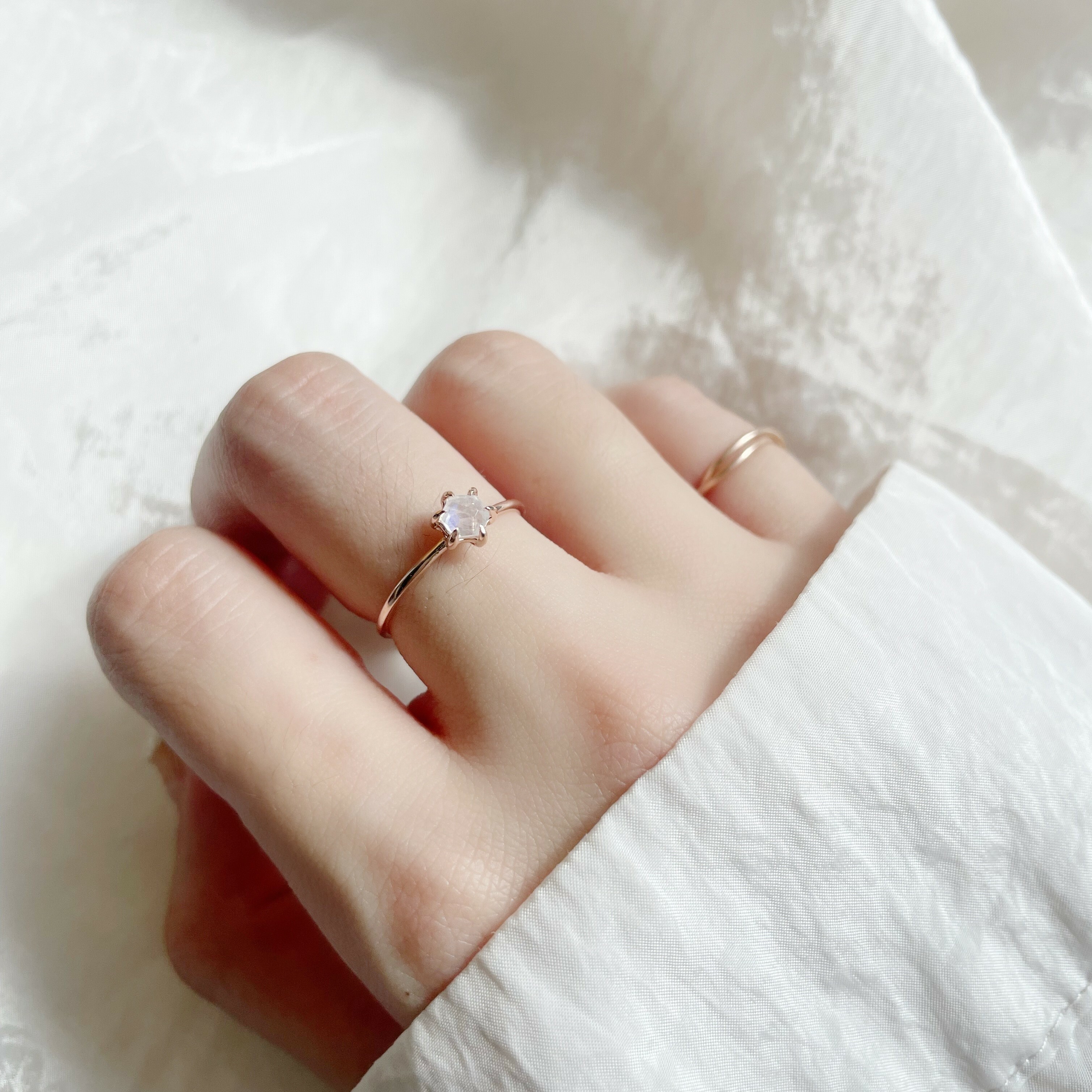 Hexagon月光石細戒