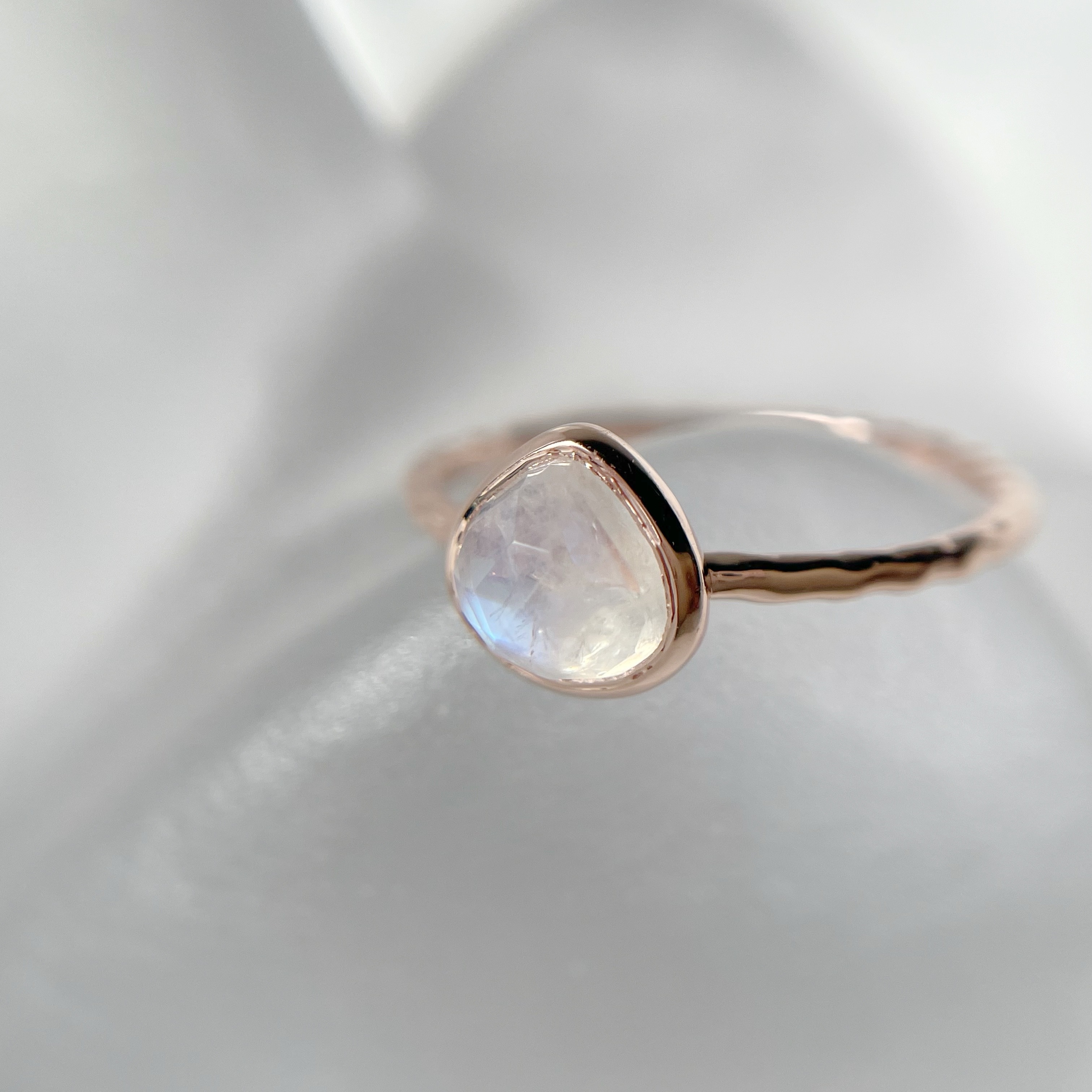 胖胖飯糰月光石戒指