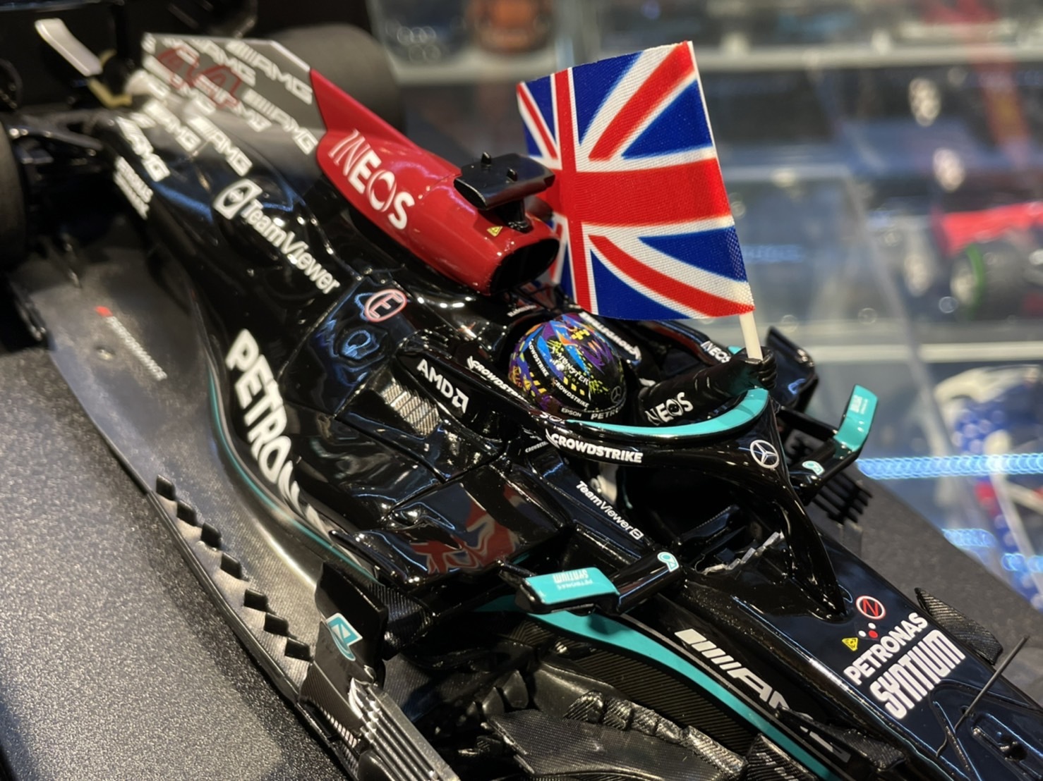 MINICHAMPS 110211144 Mercedes-AMG F1 W12 British 1/18 MINICHAMPS 110211144 Mercedes-AMG F1 W12 British 1/18