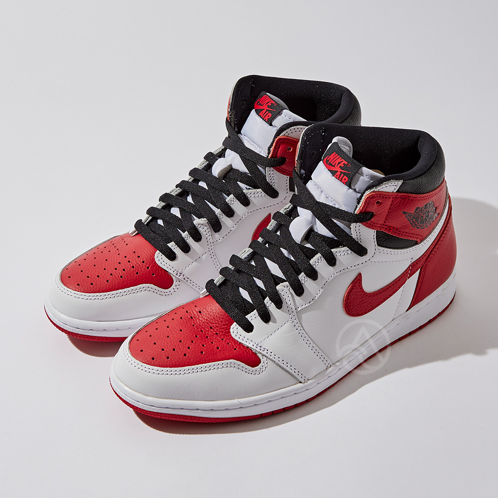 Nike Air Jordan 1 男黑白紅經典高筒運動籃球休閒鞋555088-161