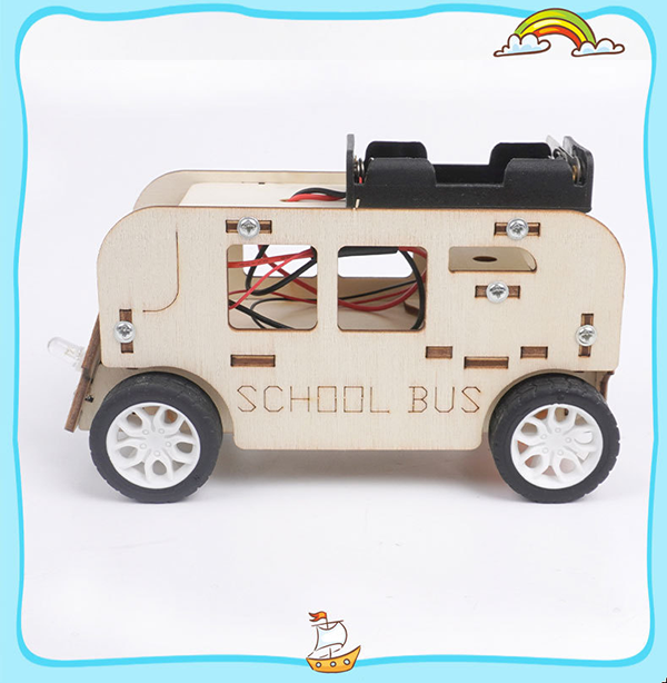 STEM 拼裝電動校車手工材料包 C-45