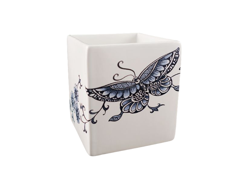T18-青花蝴蝶筆筒