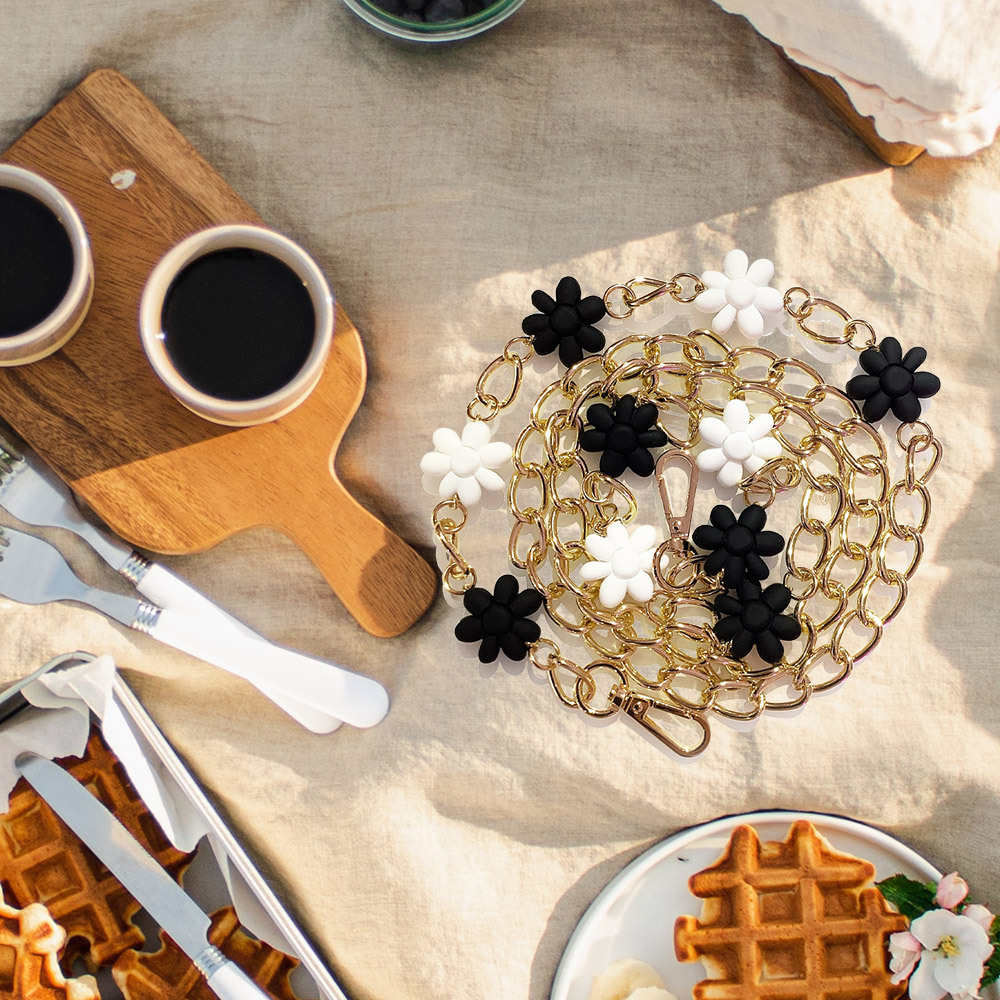 Candies 金屬矽膠長鏈(小雛菊-黑白)