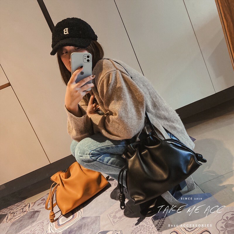 大款/需要包色的真皮抽繩水桶包｜Take Me 闆娘嚴選實搭配件