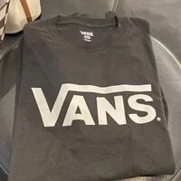 [S] VANS CLASSIC VANS T-SHIRT,BLACK, VN0A7Y46YG4, FINAL SALE (SV10)