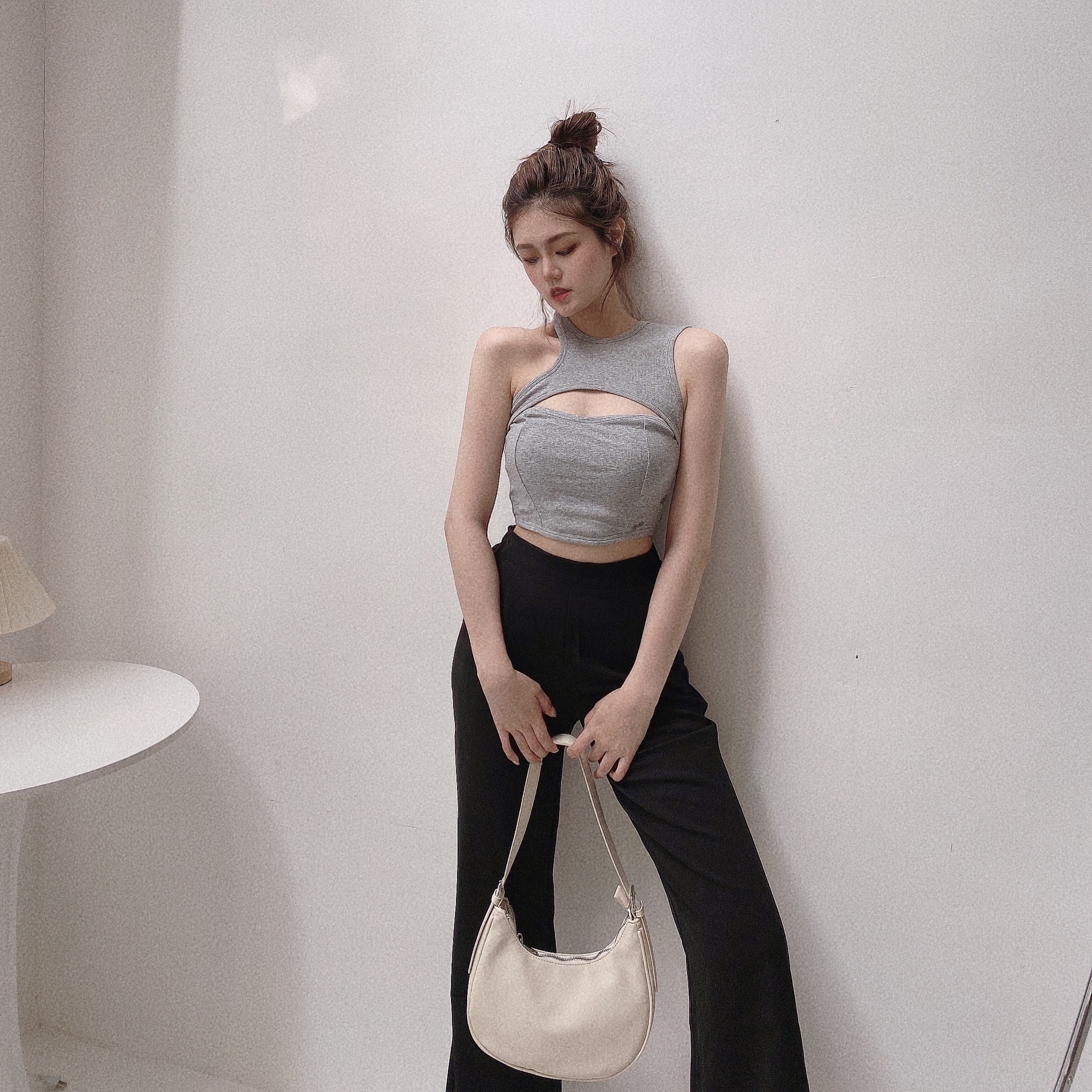 微辣挖胸削肩胸墊背心/四色【C02280301】