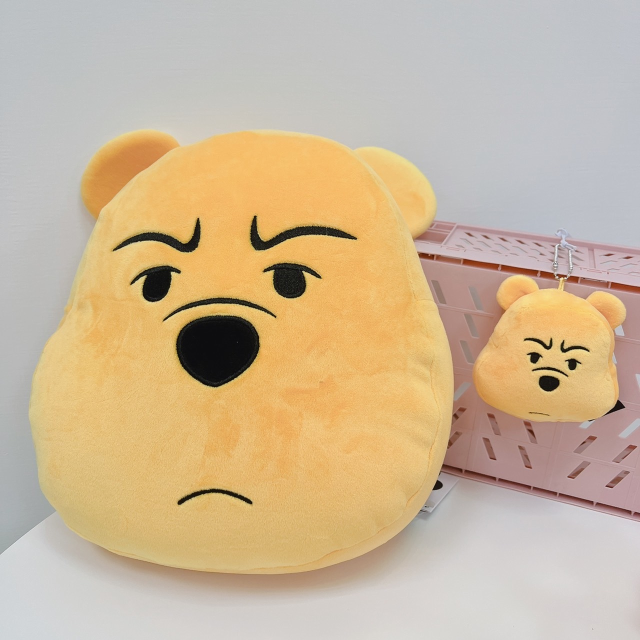 【現貨】迪士尼皺眉頭維尼大頭靠枕 吊飾