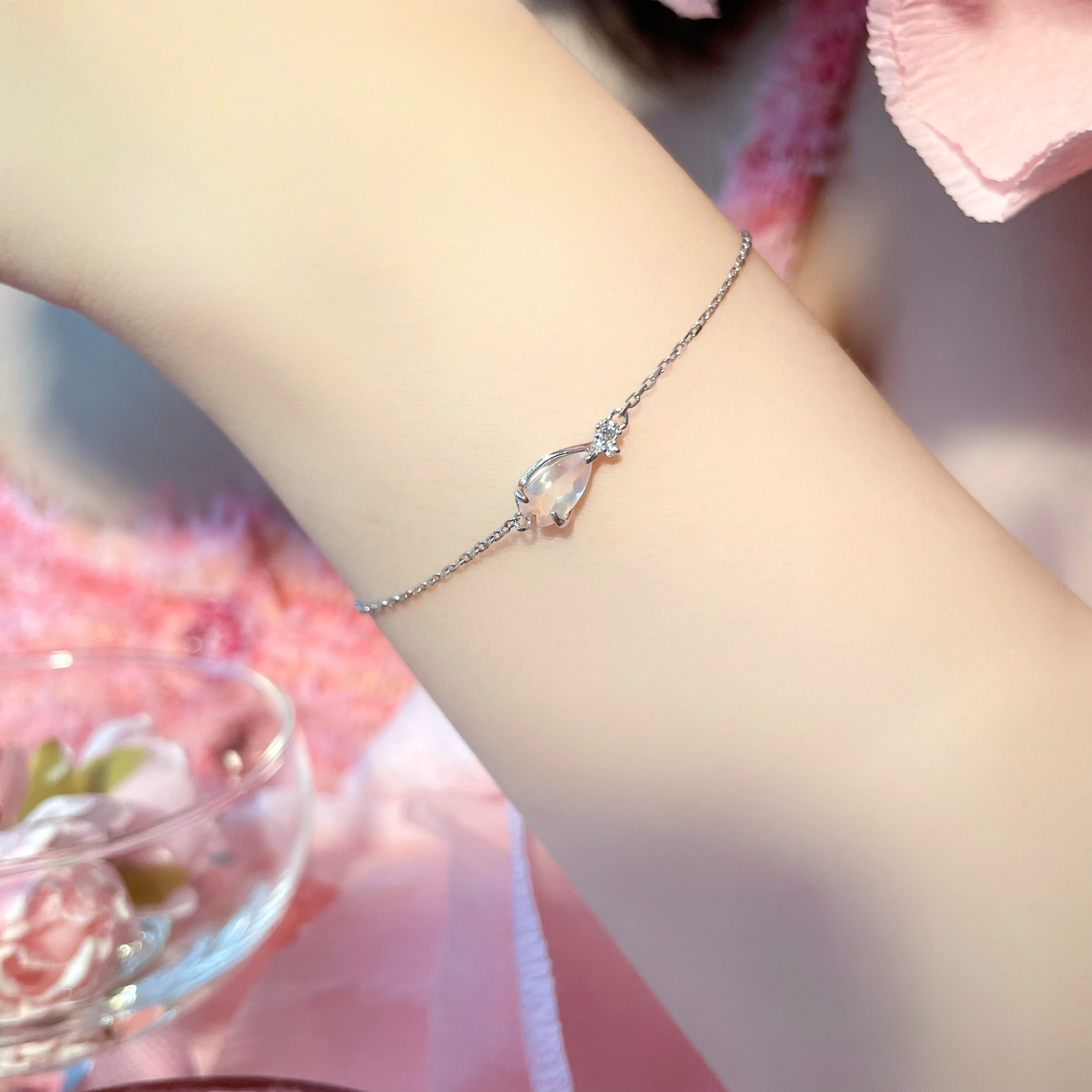 | 925 Silver・White Gold・Pink Quartz | Petal Of Sakura Bracelet | BR0621 |