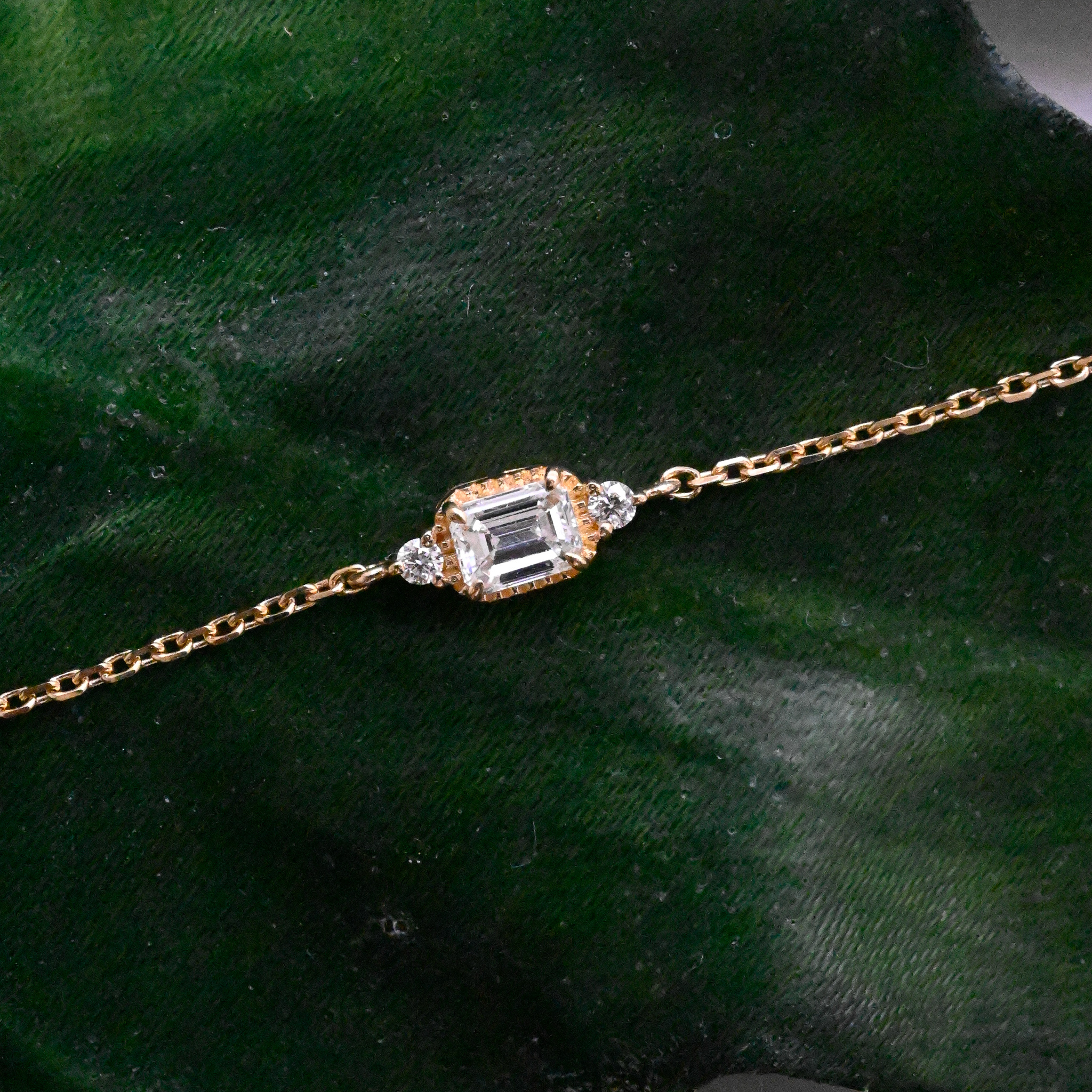 18K Vintage Edge Emerald Cut Diamond Bracelet