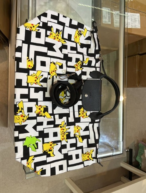 S] LONGCHAMP LE PLIAGE POKEMON PIKACHU TRAVEL LARGE WITH