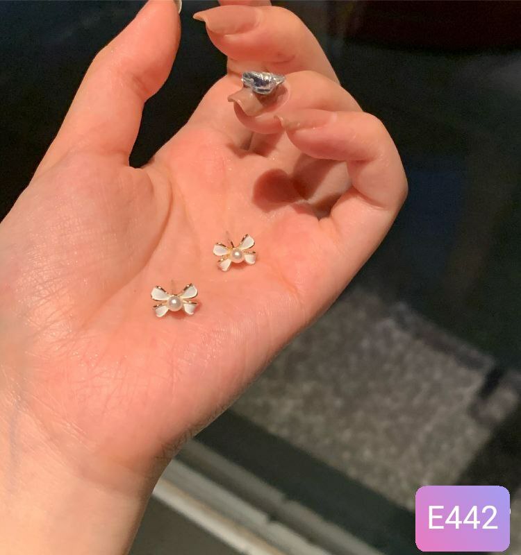 S925银针 蝴蝶结珍珠耳钉