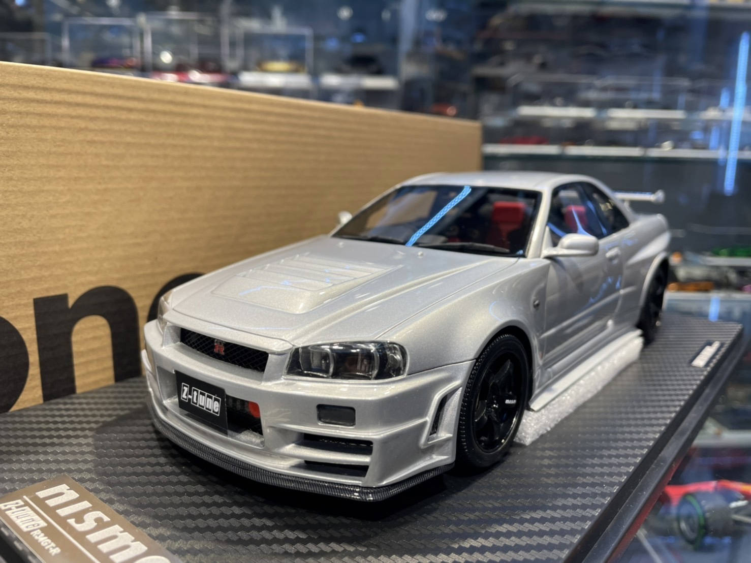 OneModel Nissan Nismo R34 GT-R Z-tune Silver 1/18