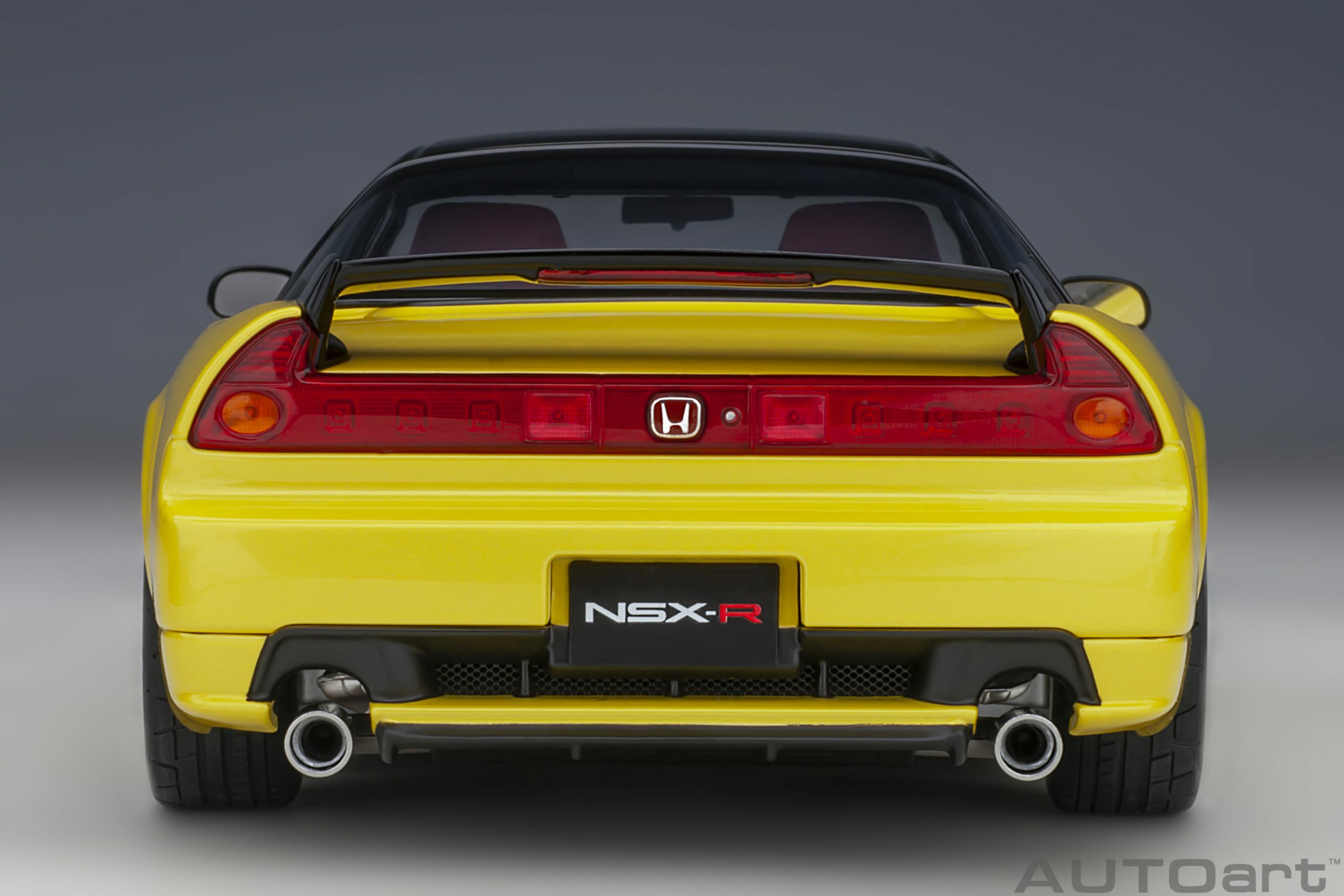 預訂:(訂金$300) (預訂價$2000) :1/18 AUTOART Honda NSX-R (NA2)
