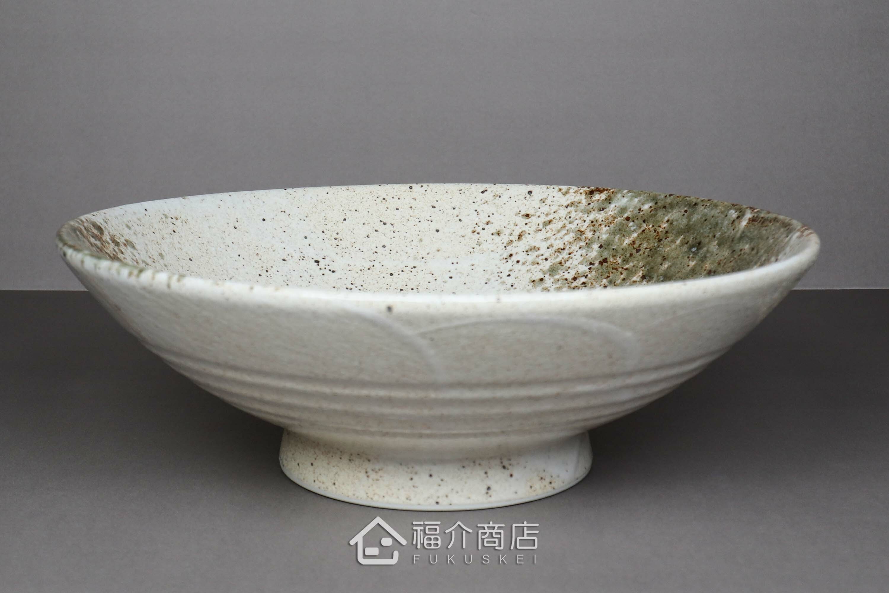 陶瓷材質的拉麵碗