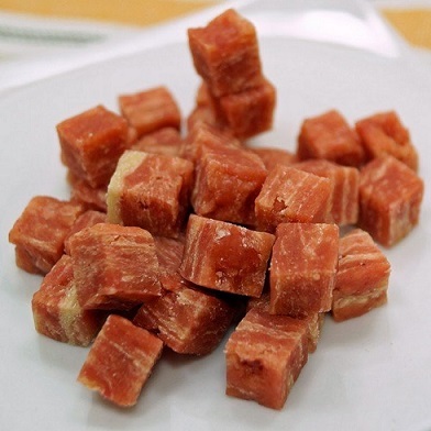 DoggyMan 霜降牛肉小方塊 300g【$140 X 4 包】