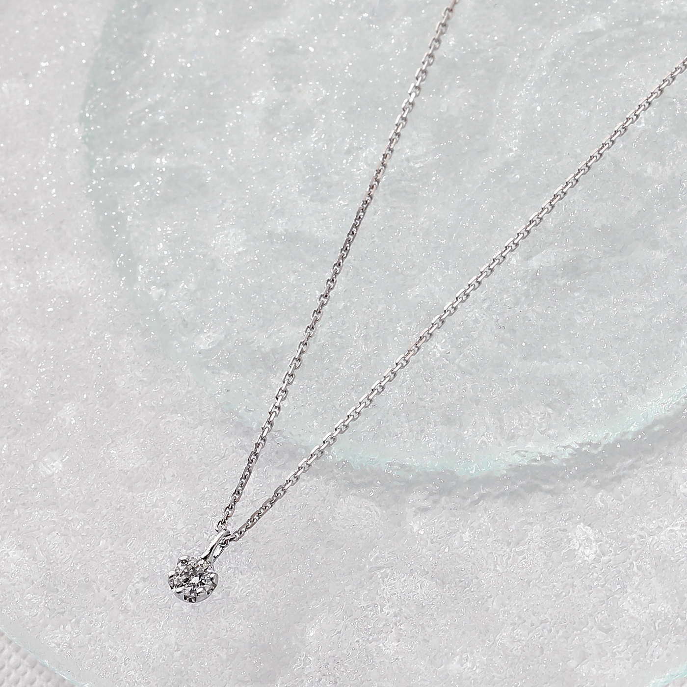 抓住愛 — 8分鑽石項鍊