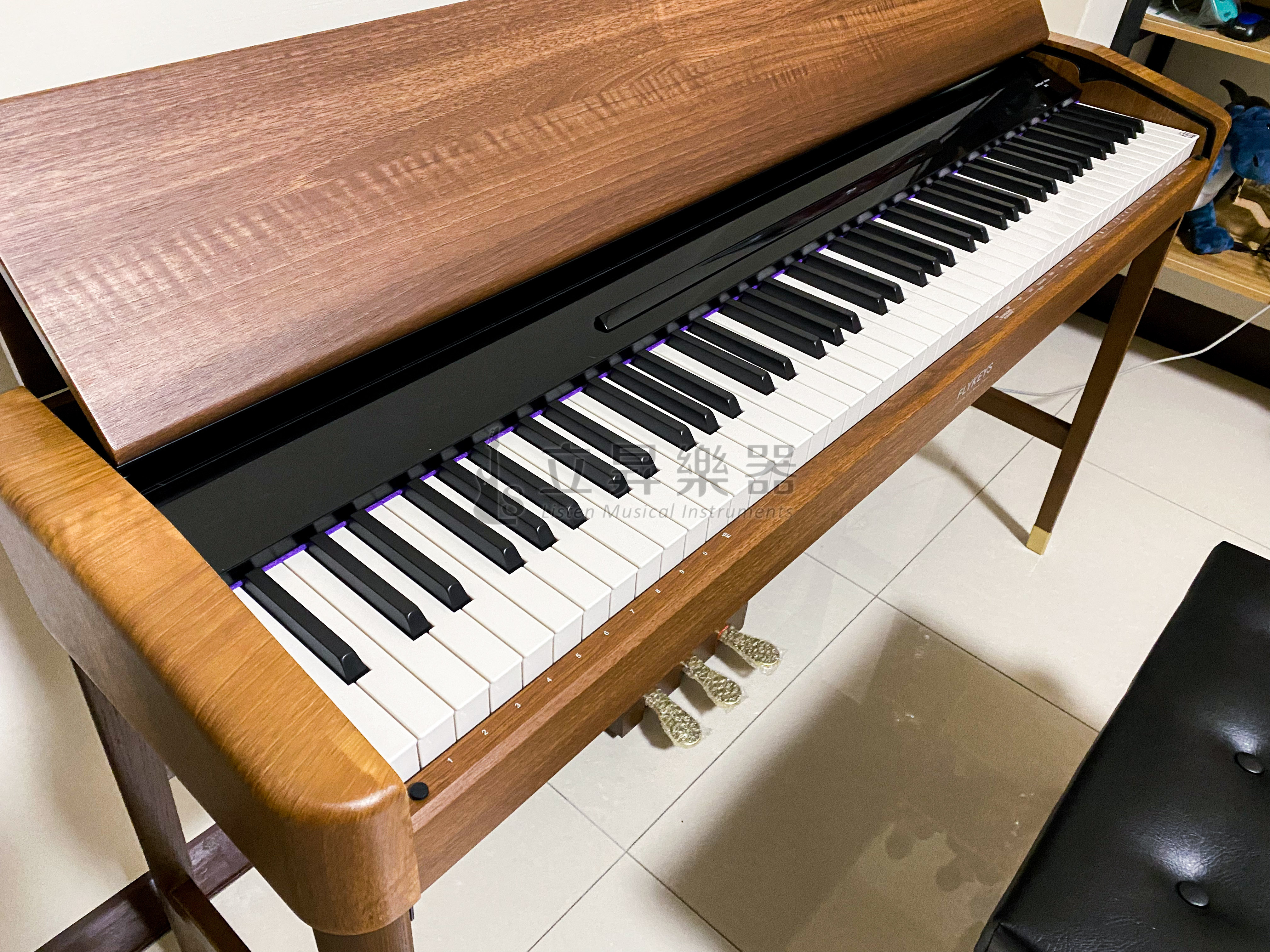 【現貨供應】FLYKEYS SK3 88鍵 電鋼琴 立式折蓋 原木色 北歐設計 德國舒密特鋼琴音色 第 3 張圖片｜三峽鍵盤 / 鋼琴