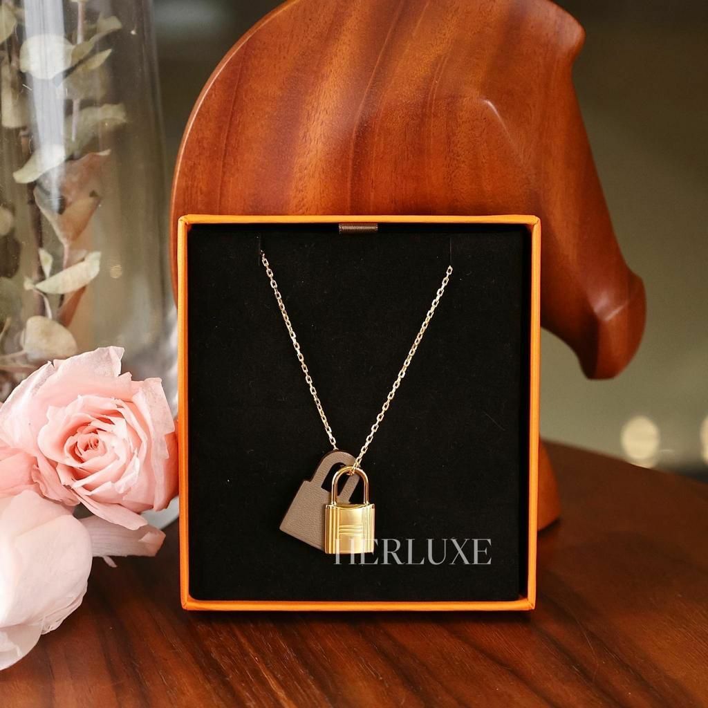 O'Kelly necklace 18 etoupe CC