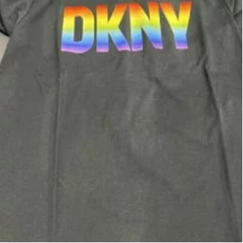 [S] DKNY RAINBOW LOGO SHORT SLEEVE T-SHIRT,BLACK, M2210129-BLK (SD153)