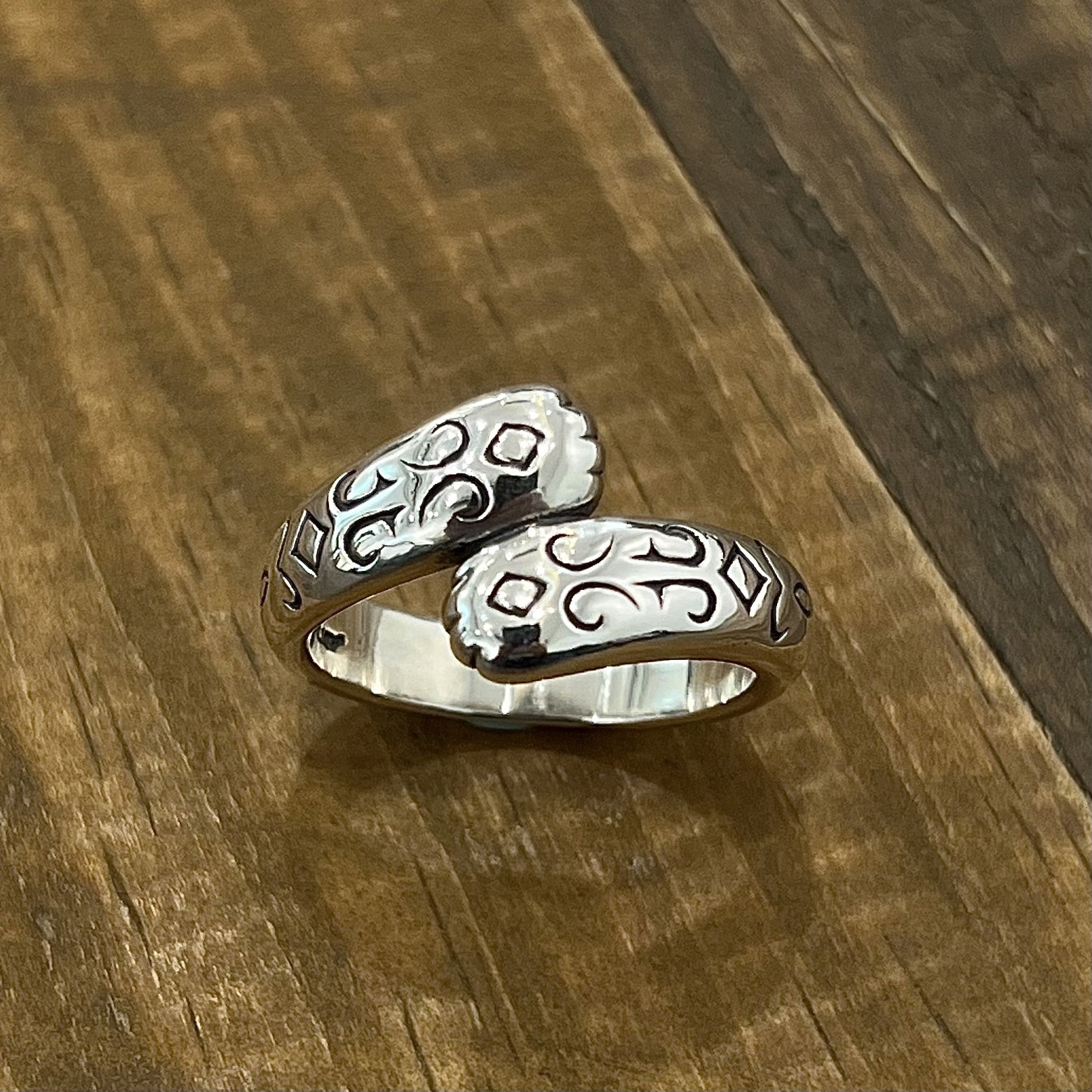 BBM 猫の手戒 貓草彫（vinavast Exclusive）