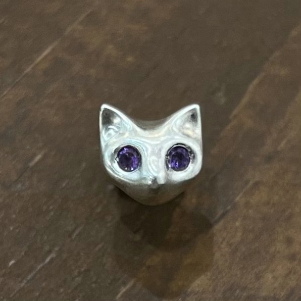 BBM 小耳にキャットピアス Amethyst