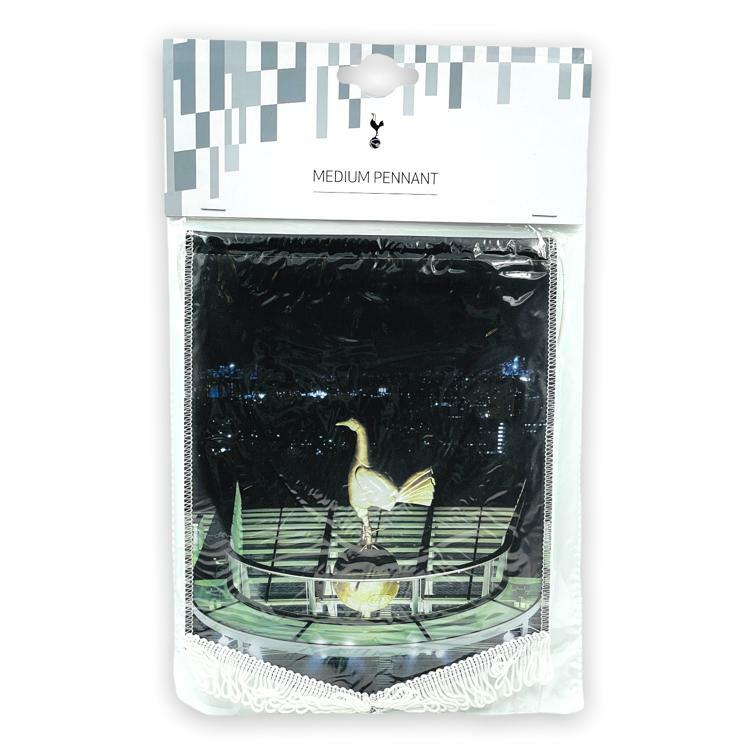 熱刺球場金雄雞相片錦旗