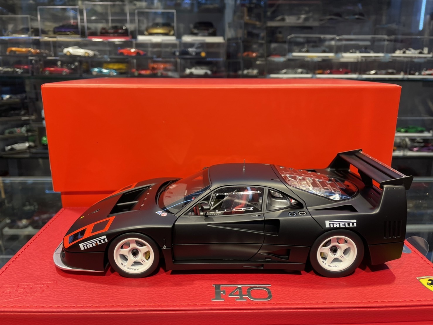 Ferrari BBR MODELS 1/18スケール フェラーリ F40 LM Two Right